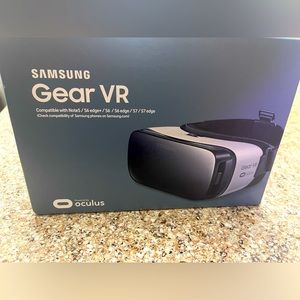 New never opened Samsung gear VR